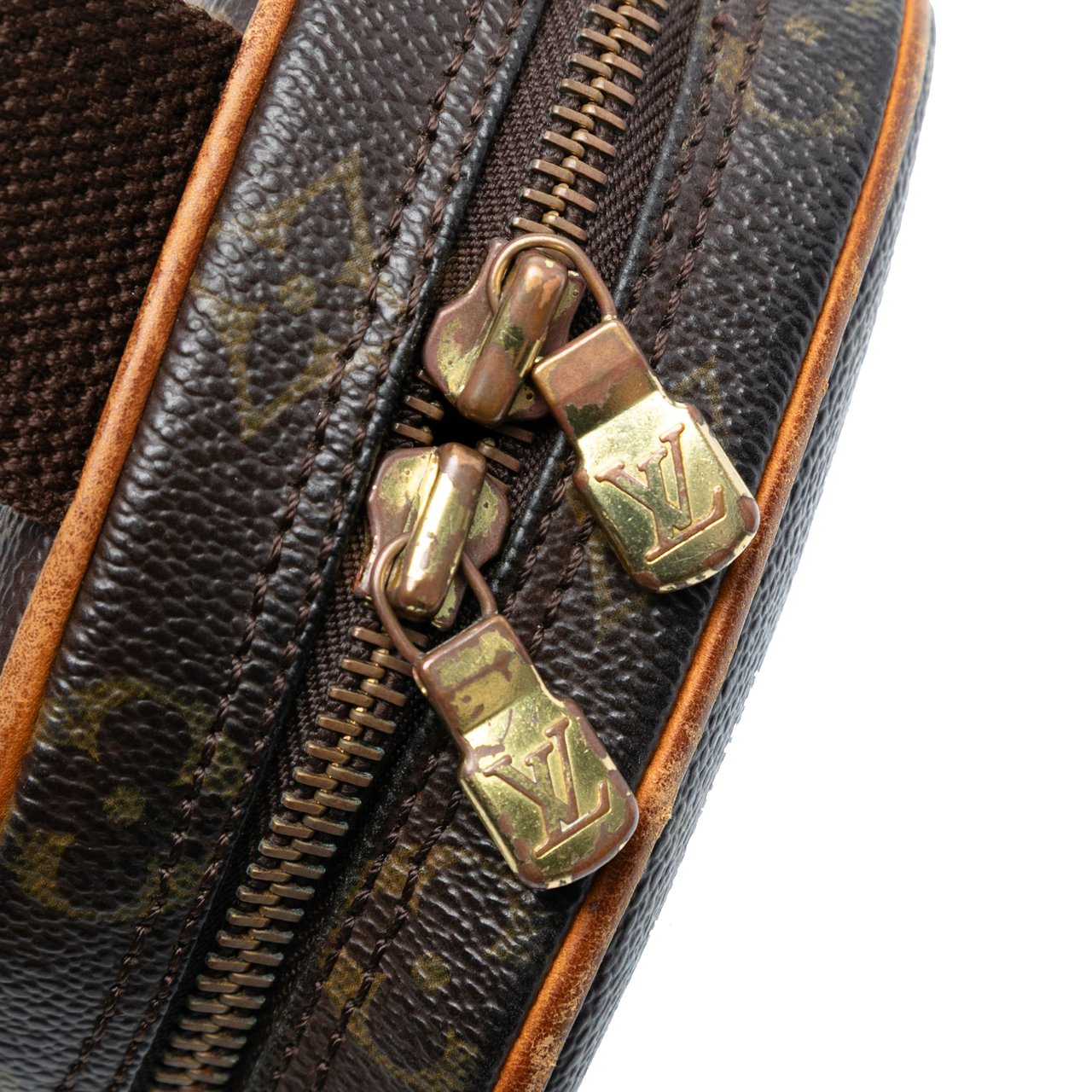 Louis Vuitton Monogram Pochette Gange Bruin