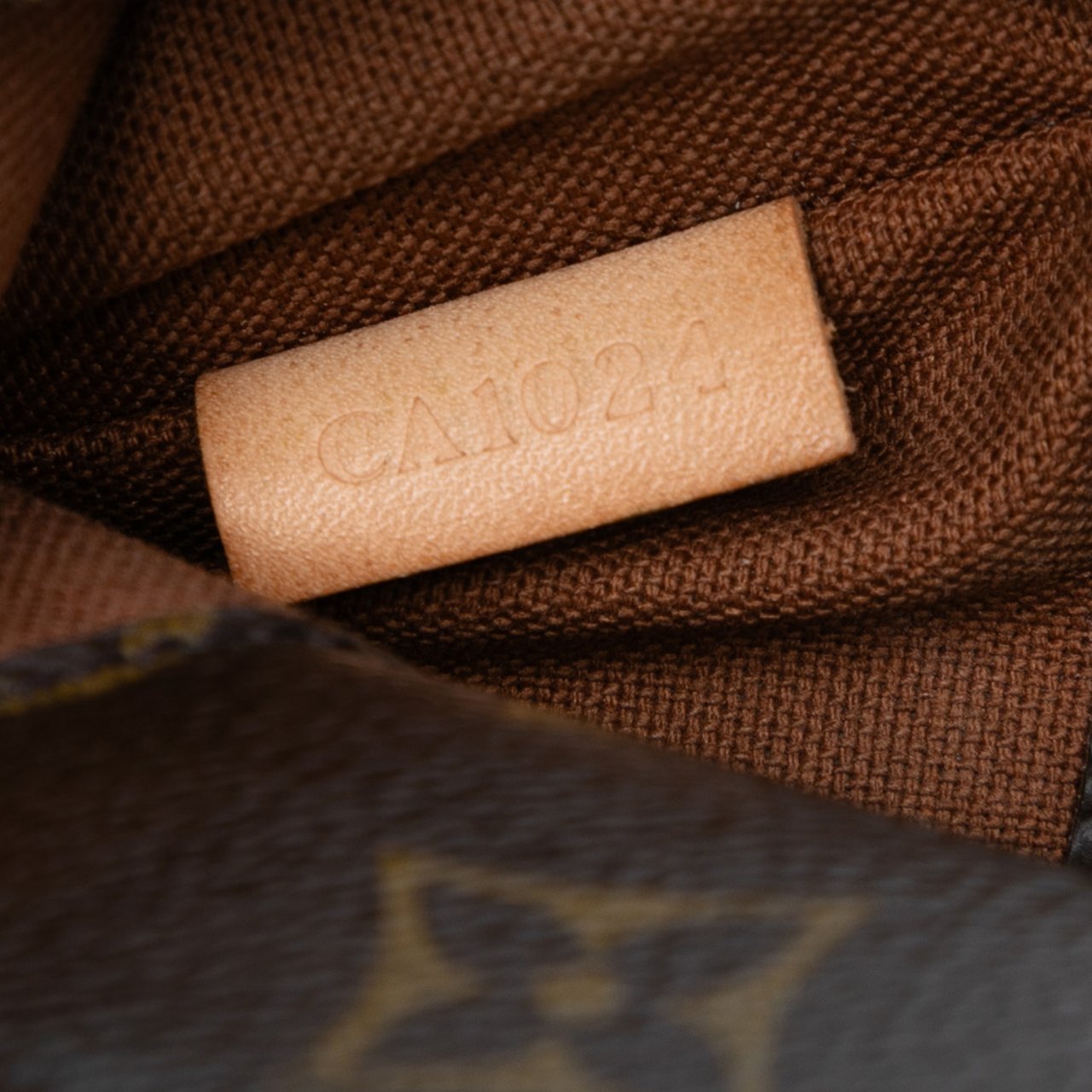 Louis Vuitton Monogram Pochette Gange Bruin