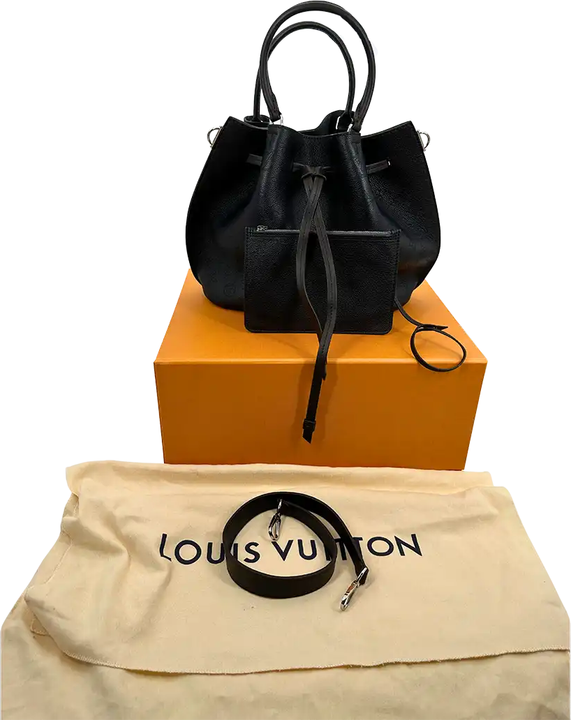 Louis Vuitton Louis Vuitton Girolata Mahina leather black M54402 full set / very good Zwart