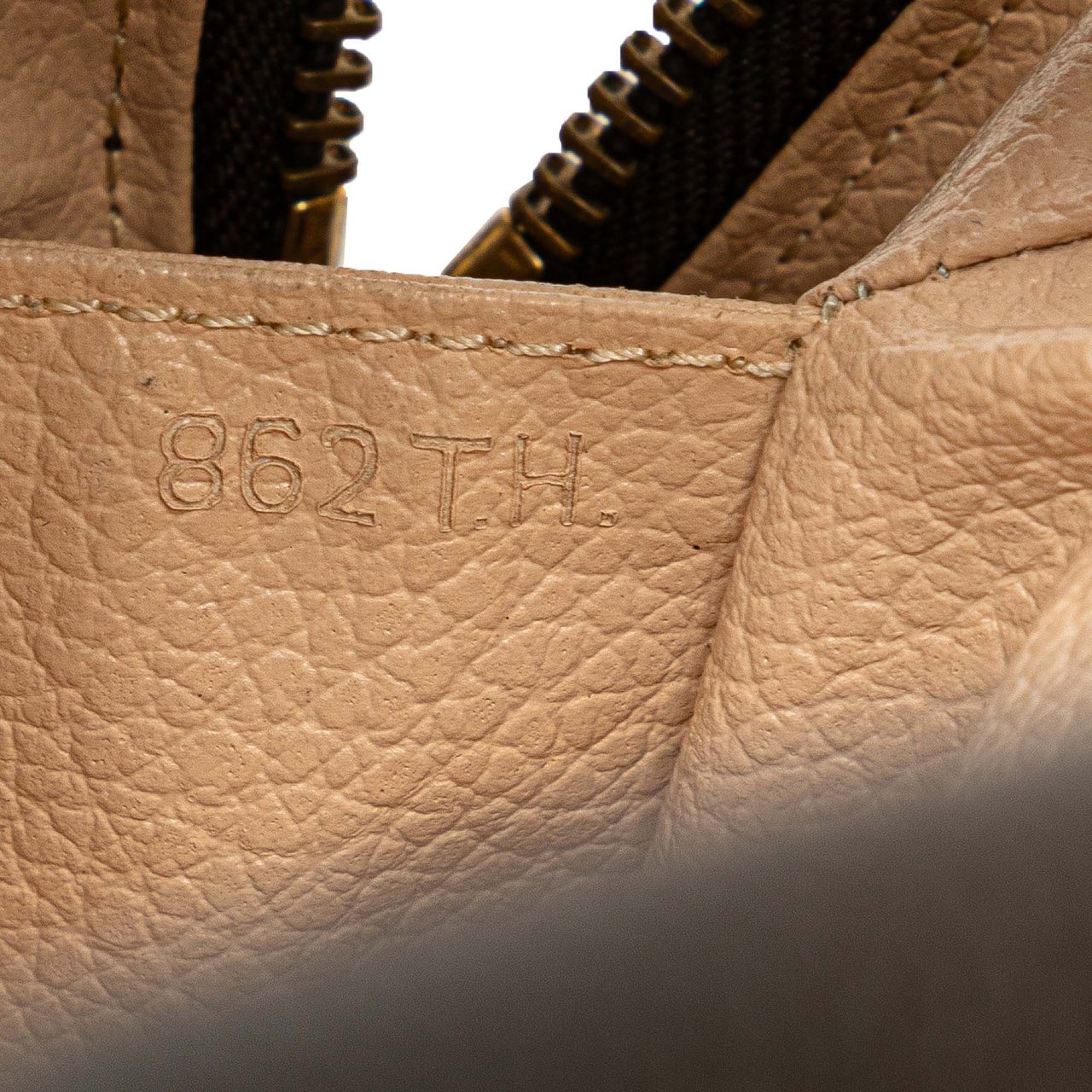 Louis Vuitton Monogram Trousse Toilette 28 Bruin