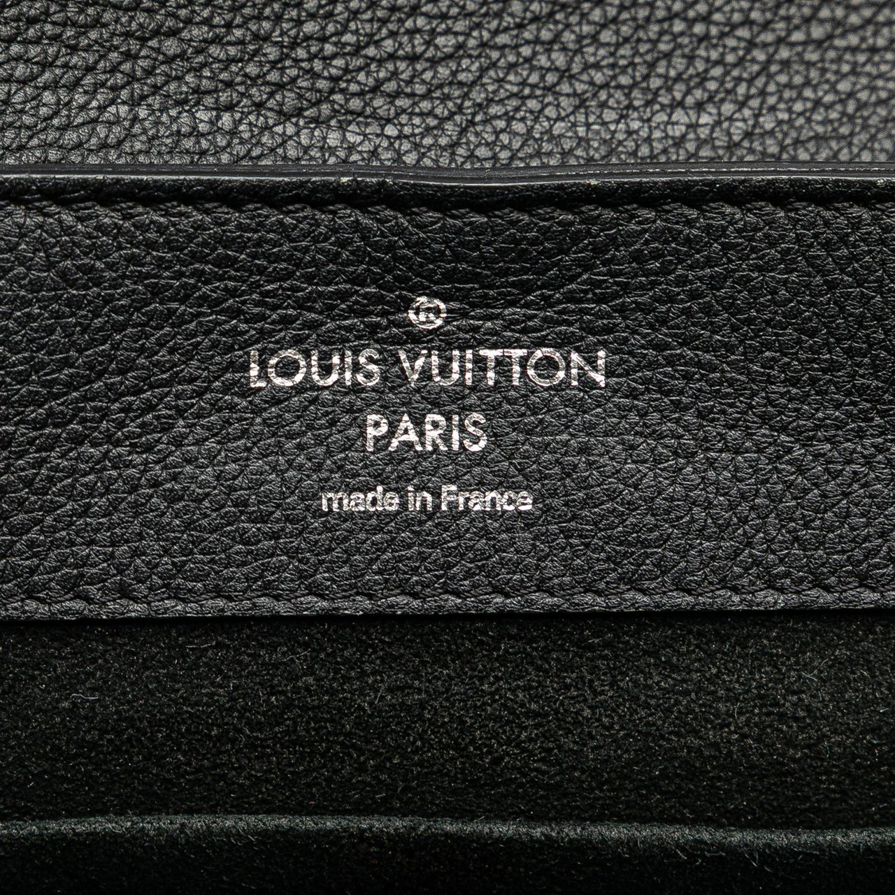 Louis Vuitton Taurillon Lockme Backpack Zwart