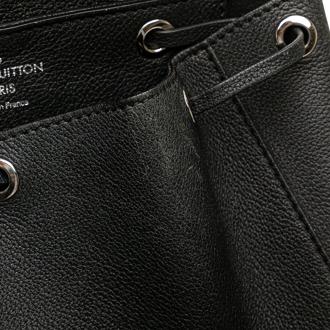 Louis Vuitton Taurillon Lockme Backpack Zwart