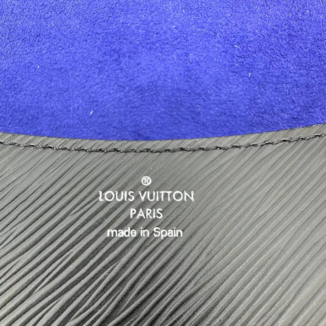 Louis Vuitton Louis Vuitton Buci NM Epi Leather Black M59386 Fullset / very good Zwart