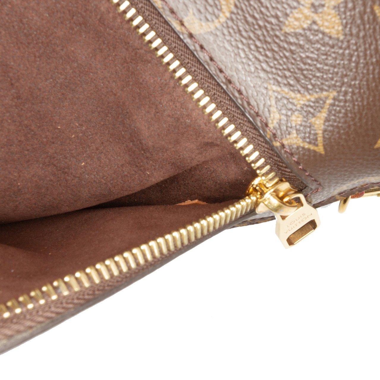 Louis Vuitton Monogram Pochette Metis Bruin
