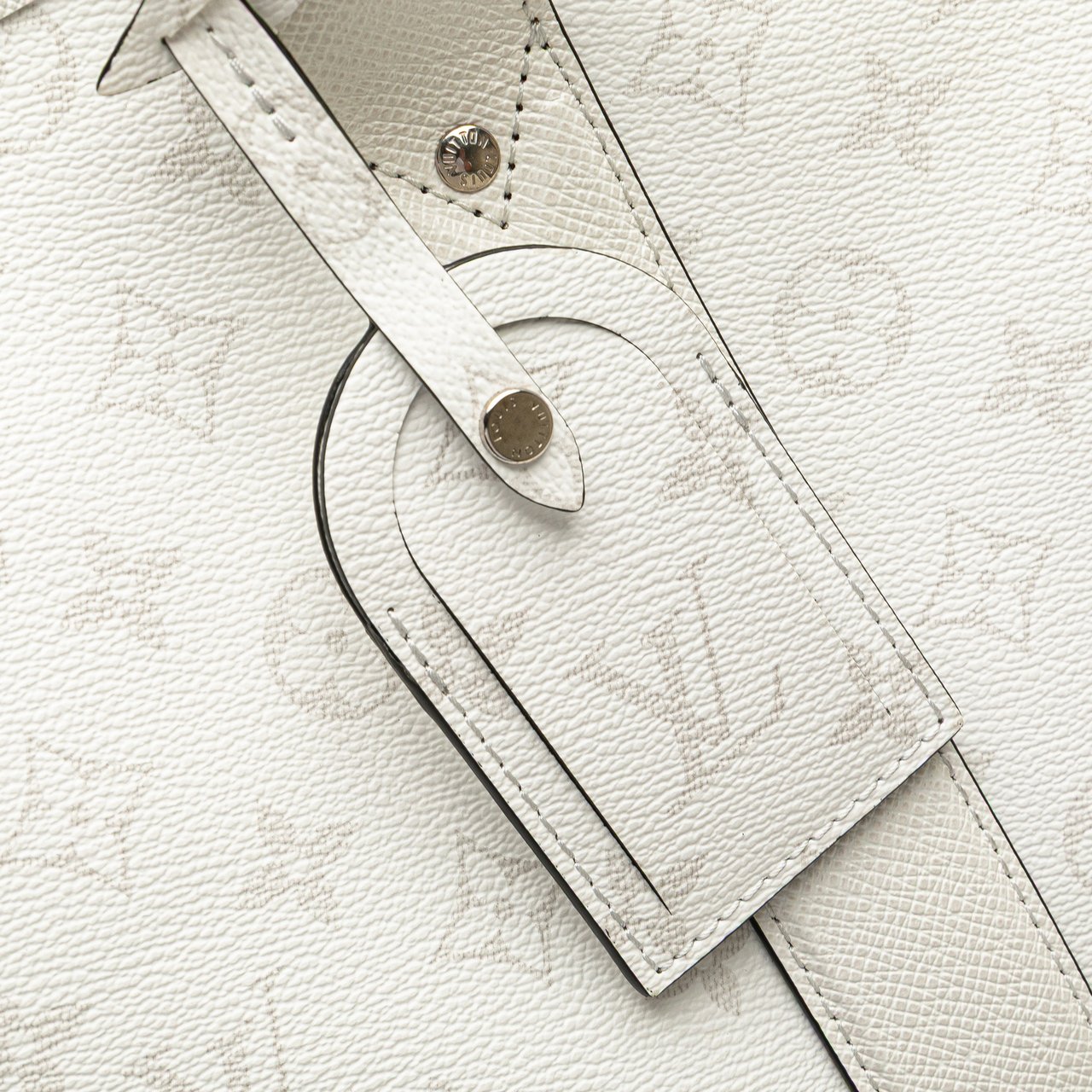 Louis Vuitton Monogram Taigarama Weekend Tote Wit