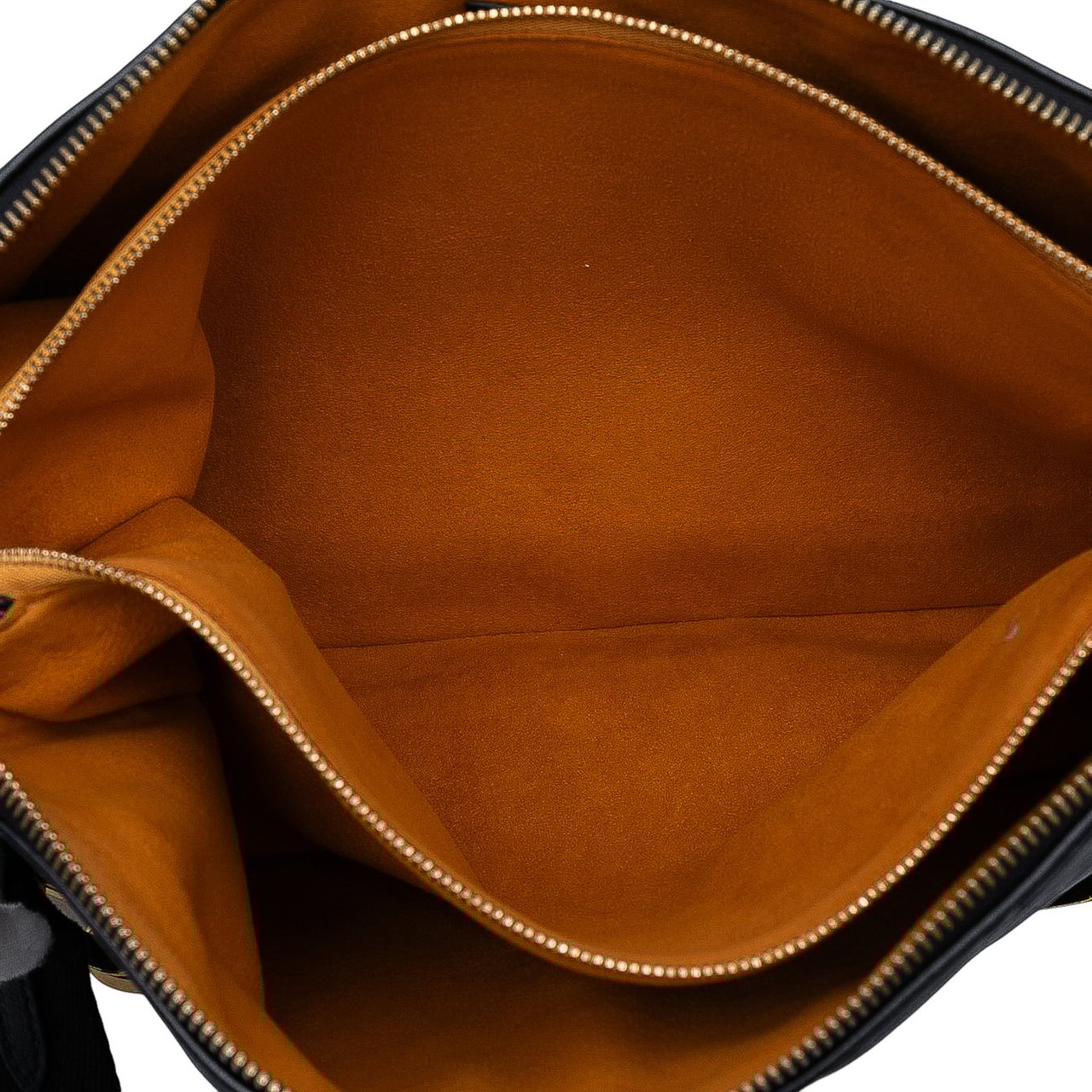 Louis Vuitton Monogram Embossed Puffy Lambskin Coussin MM Zwart