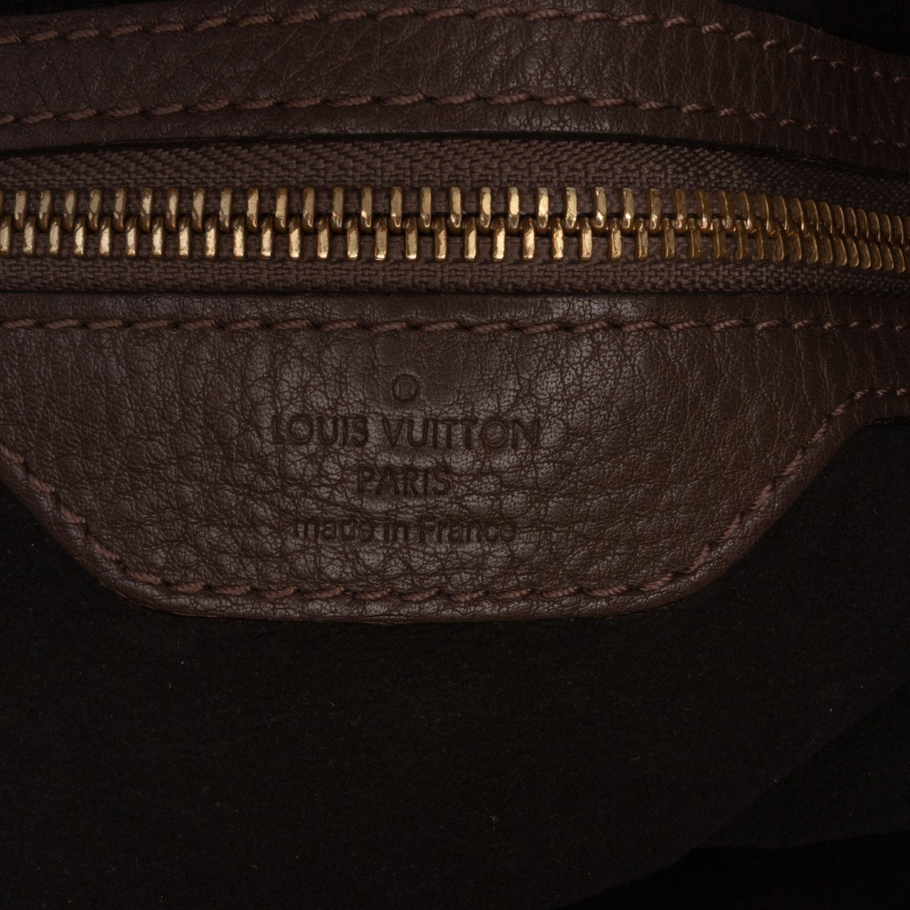 Louis Vuitton Monogram Mahina XL Hobo Bruin