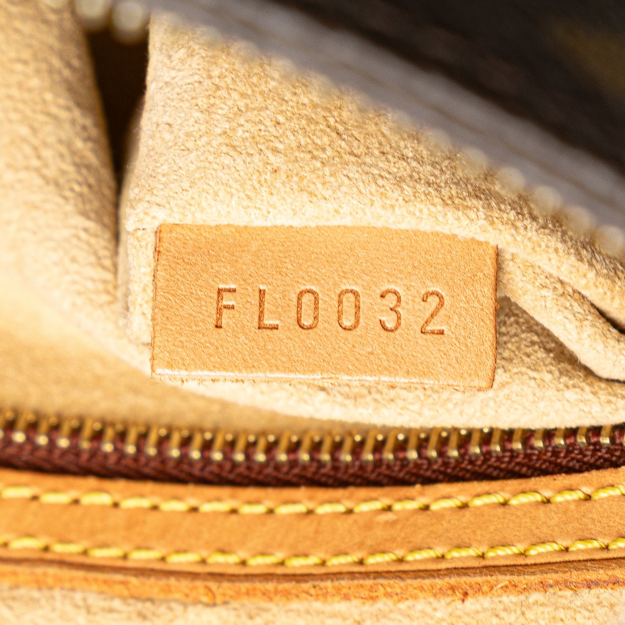 Louis Vuitton Monogram Looping MM Bruin