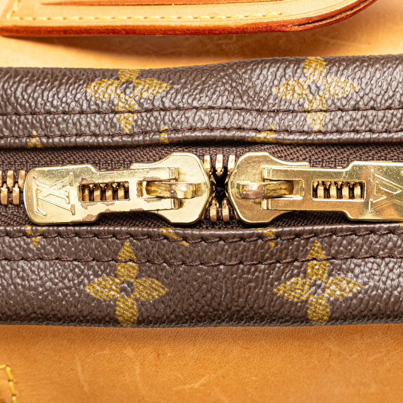 Louis Vuitton Monogram Alize Poches Bruin