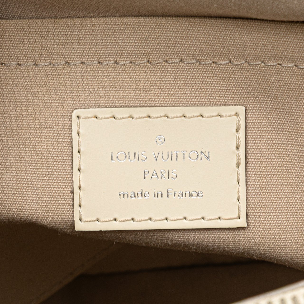 Louis Vuitton Epi Passy PM Wit