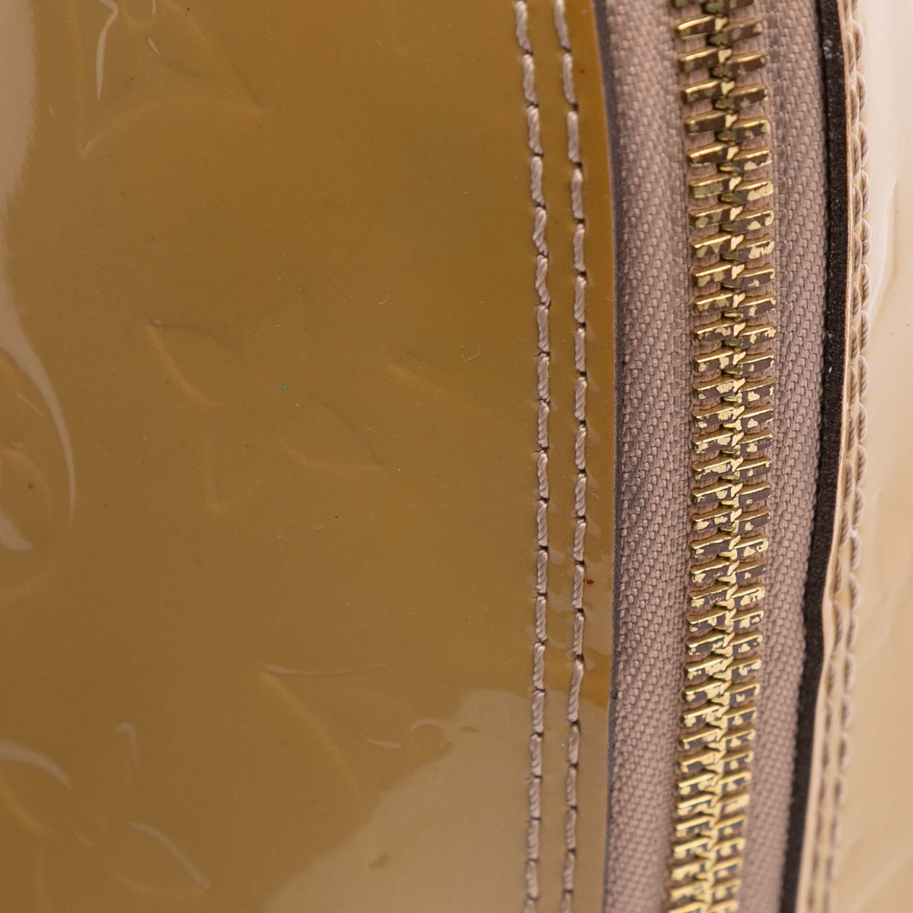 Louis Vuitton Monogram Vernis Alma PM Bruin