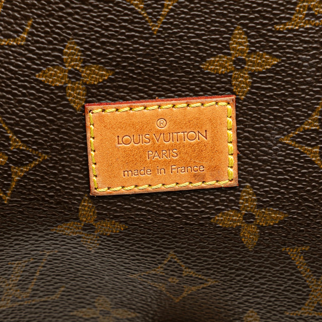 Louis Vuitton Monogram Saumur 25 Bruin
