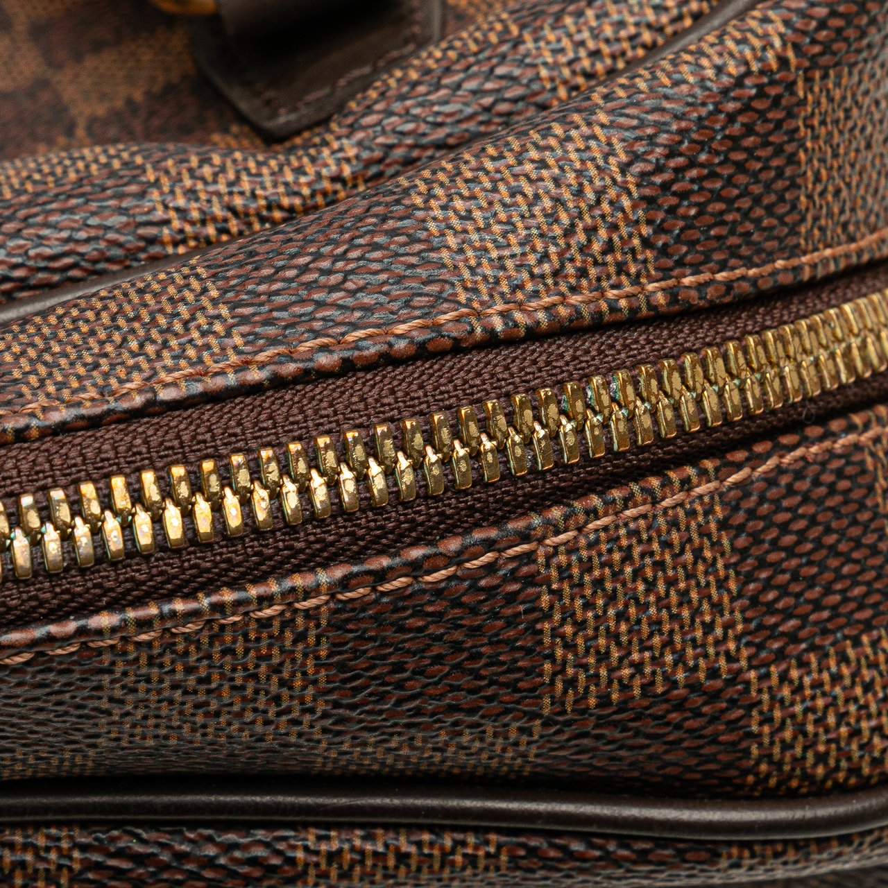 Louis Vuitton Damier Ebene Rivington GM Bruin