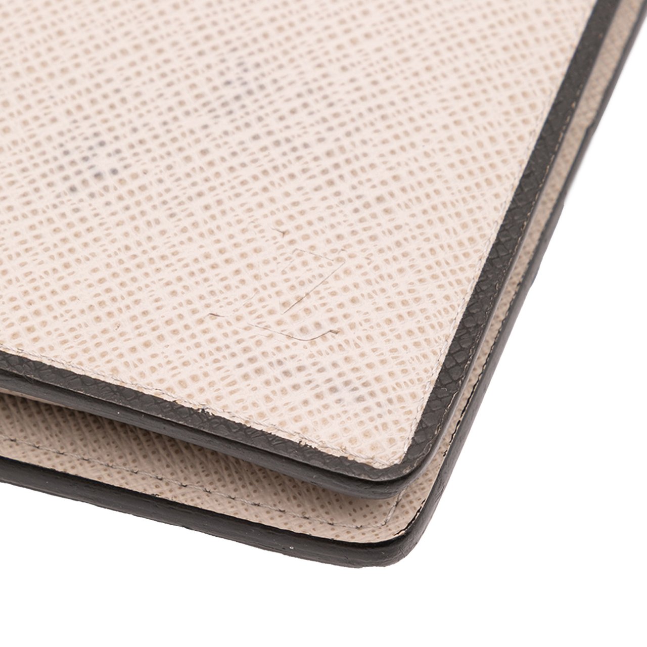 Louis Vuitton Taiga Portefeuille Brazza Bifold Long Wallet Bruin