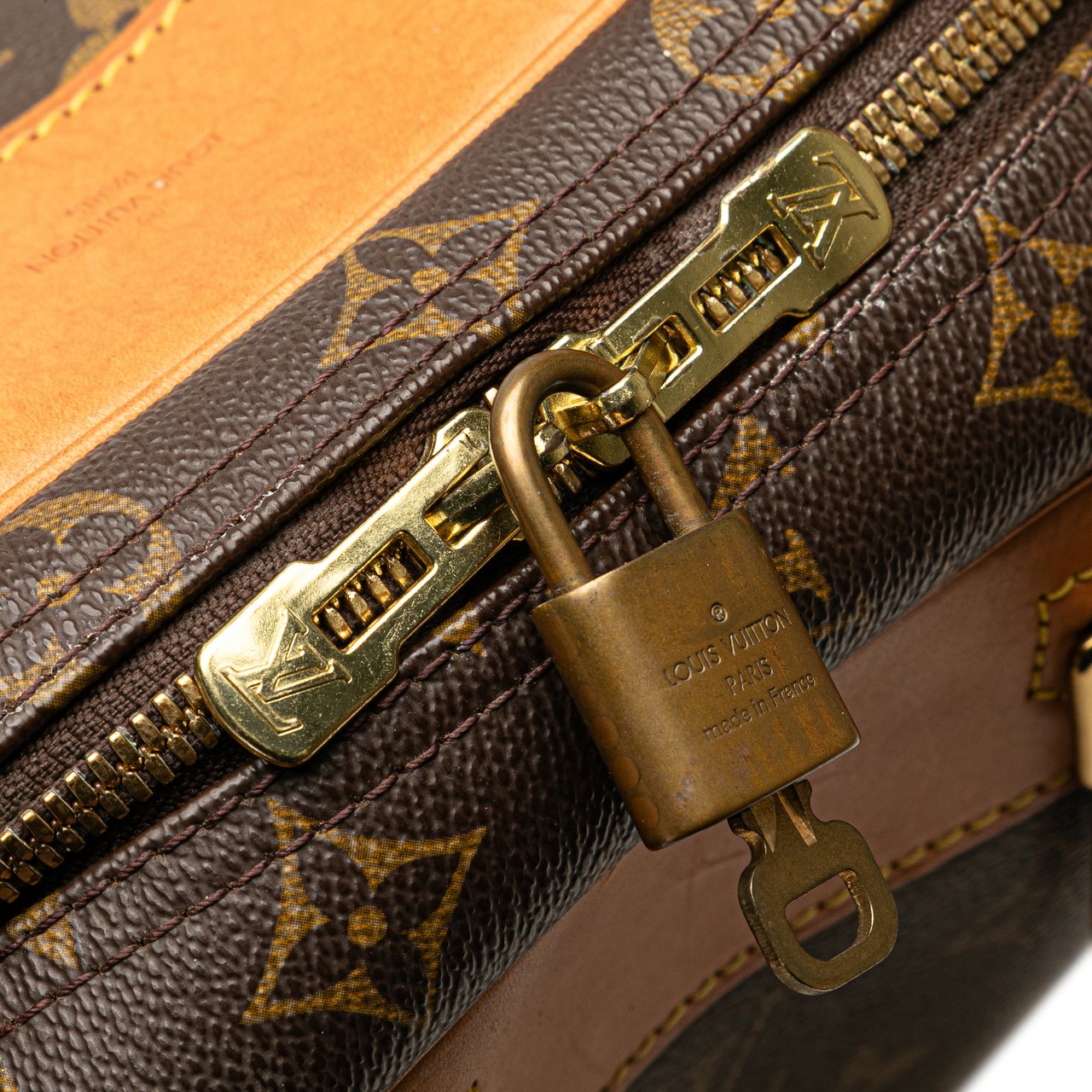 Louis Vuitton Monogram Excursion Bruin