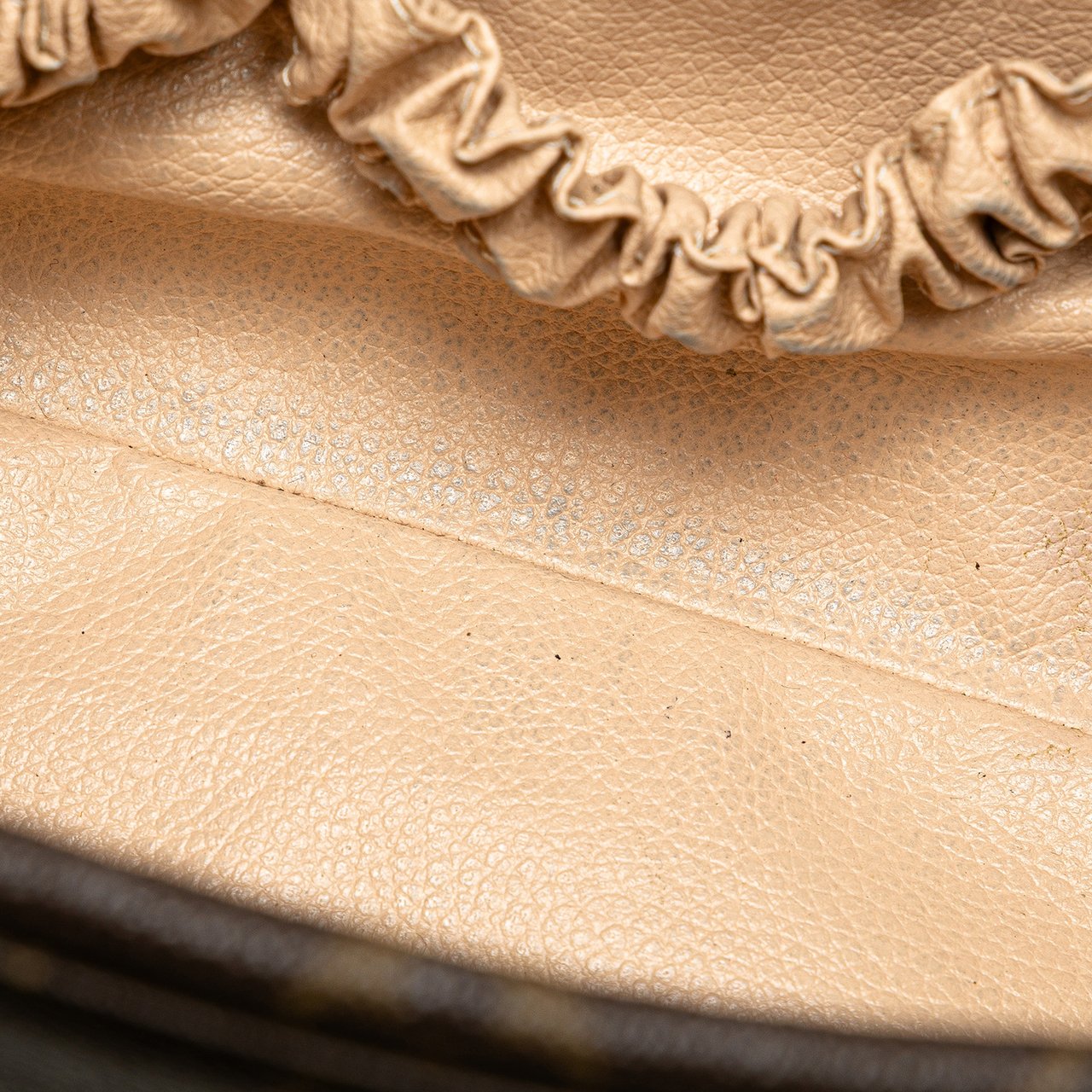 Louis Vuitton Monogram Trousse Toilette 28 Bruin