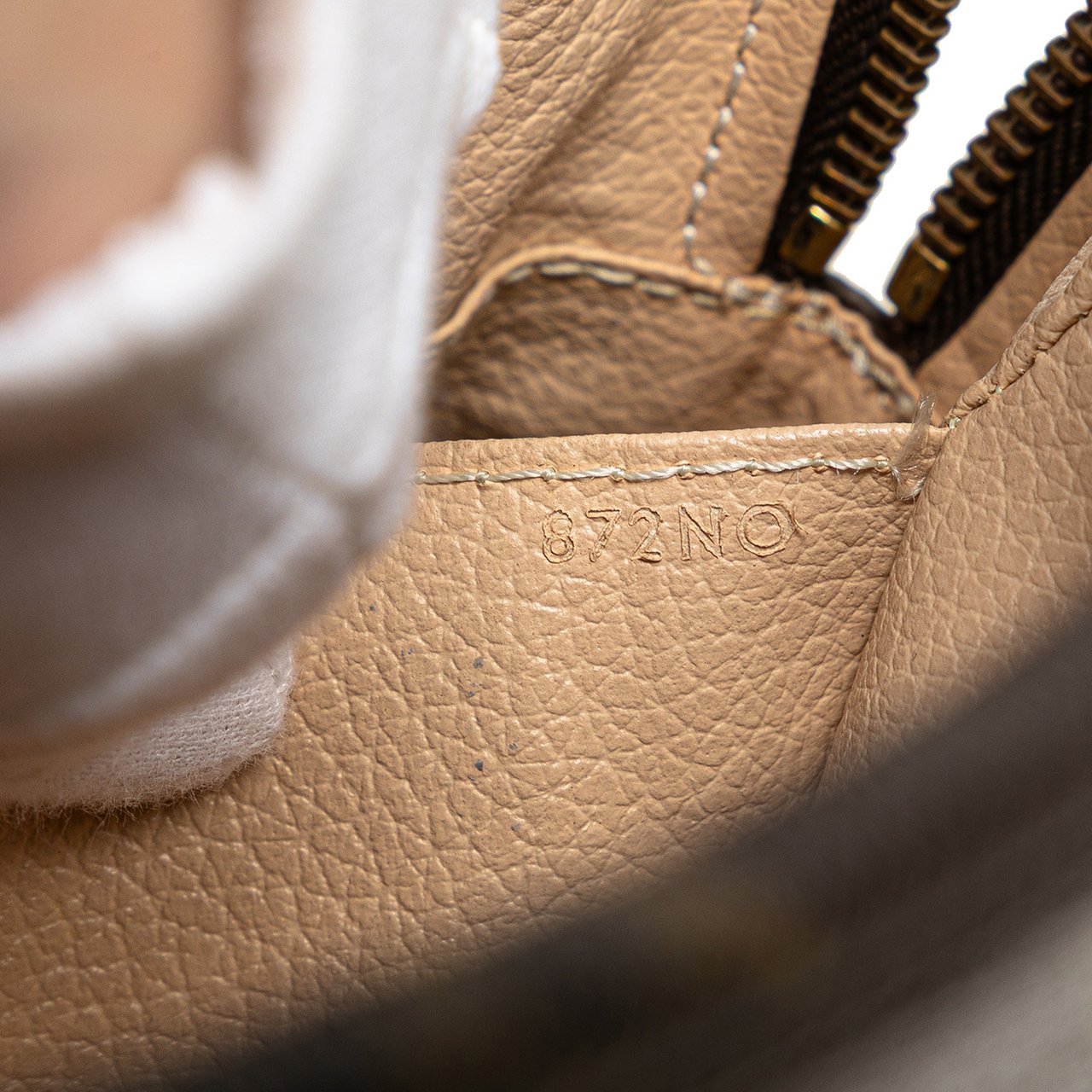 Louis Vuitton Monogram Trousse Toilette 28 Bruin