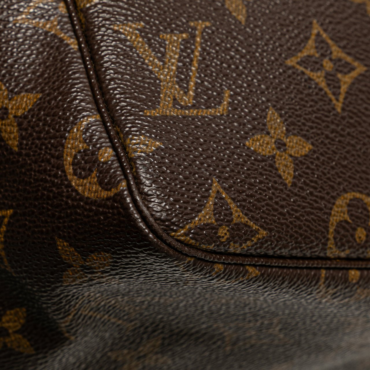 Louis Vuitton Monogram Trousse Toilette 28 Bruin
