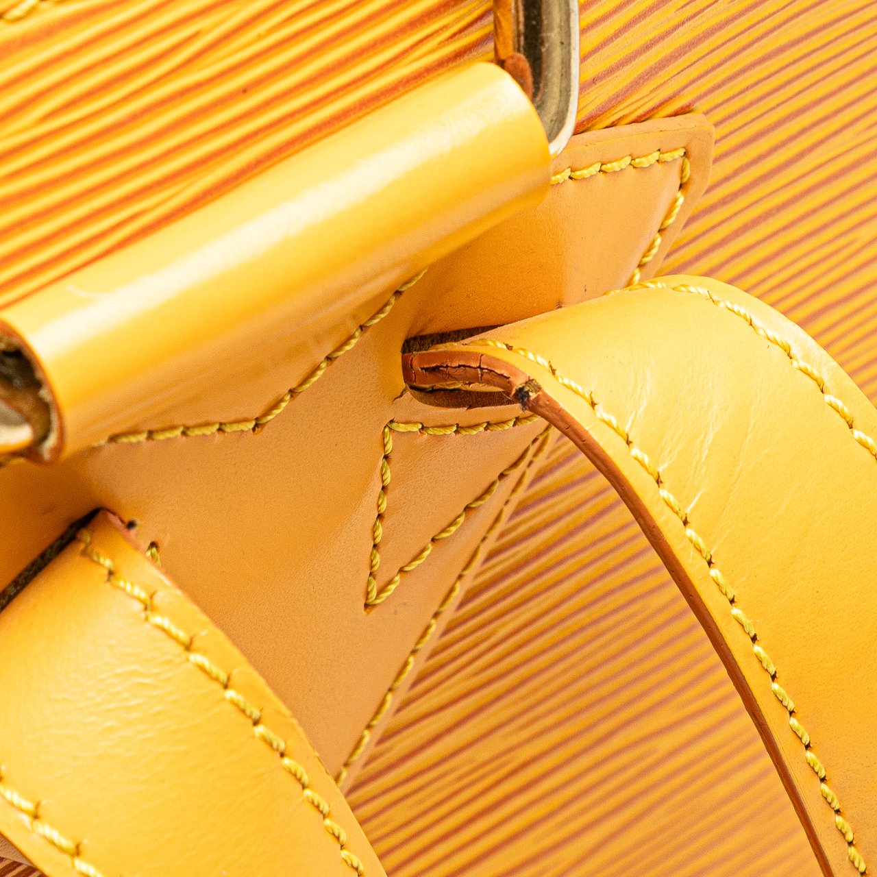 Louis Vuitton Epi Gobelins Geel