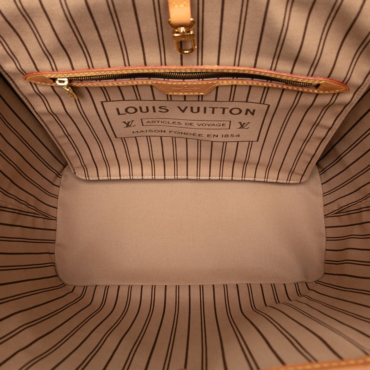 Louis Vuitton Monogram Game On Neverfull MM Bruin