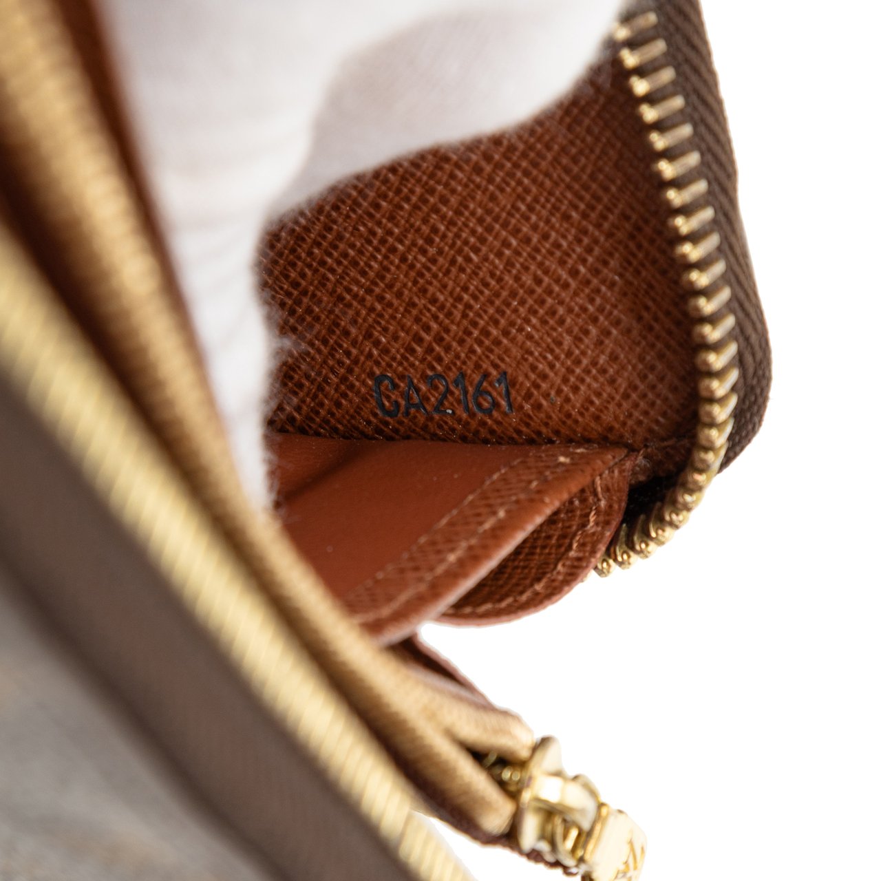 Louis Vuitton Monogram Zippy Long Wallet Bruin