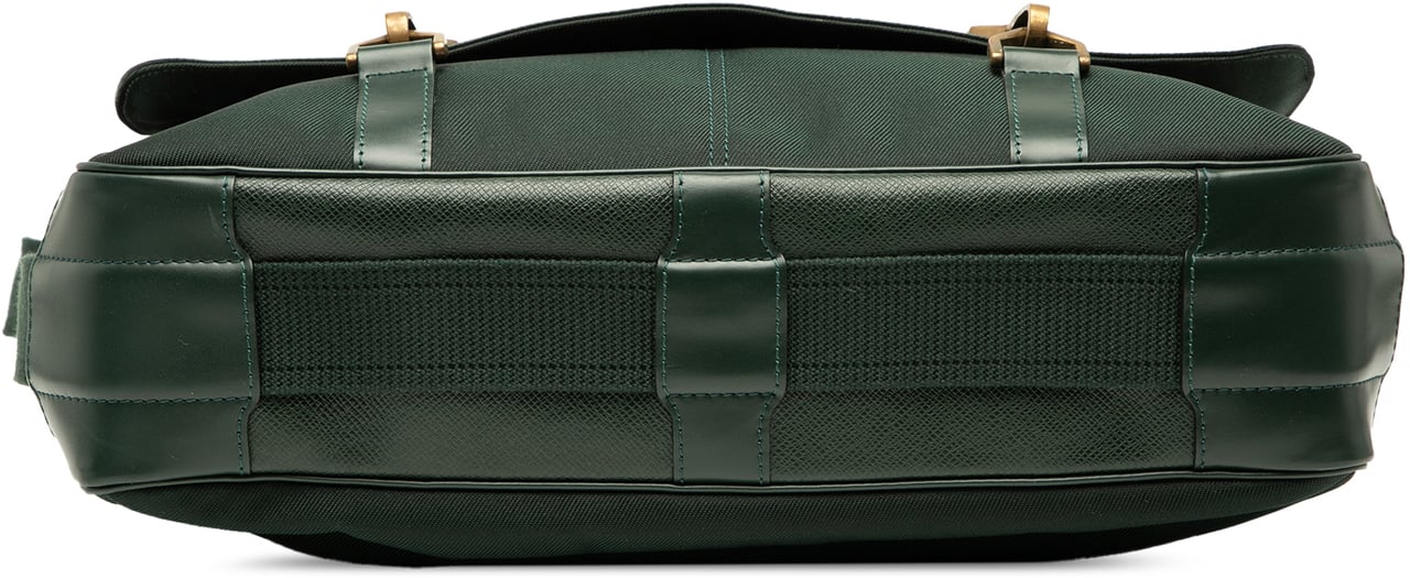 Louis Vuitton Taiga Dersou Groen
