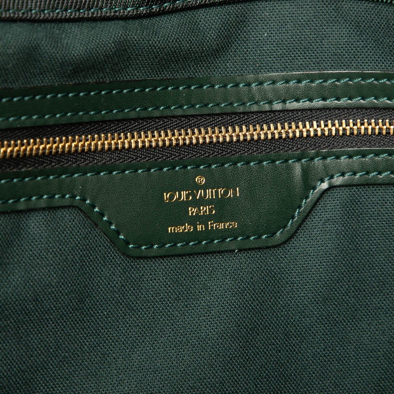 Louis Vuitton Taiga Dersou Groen