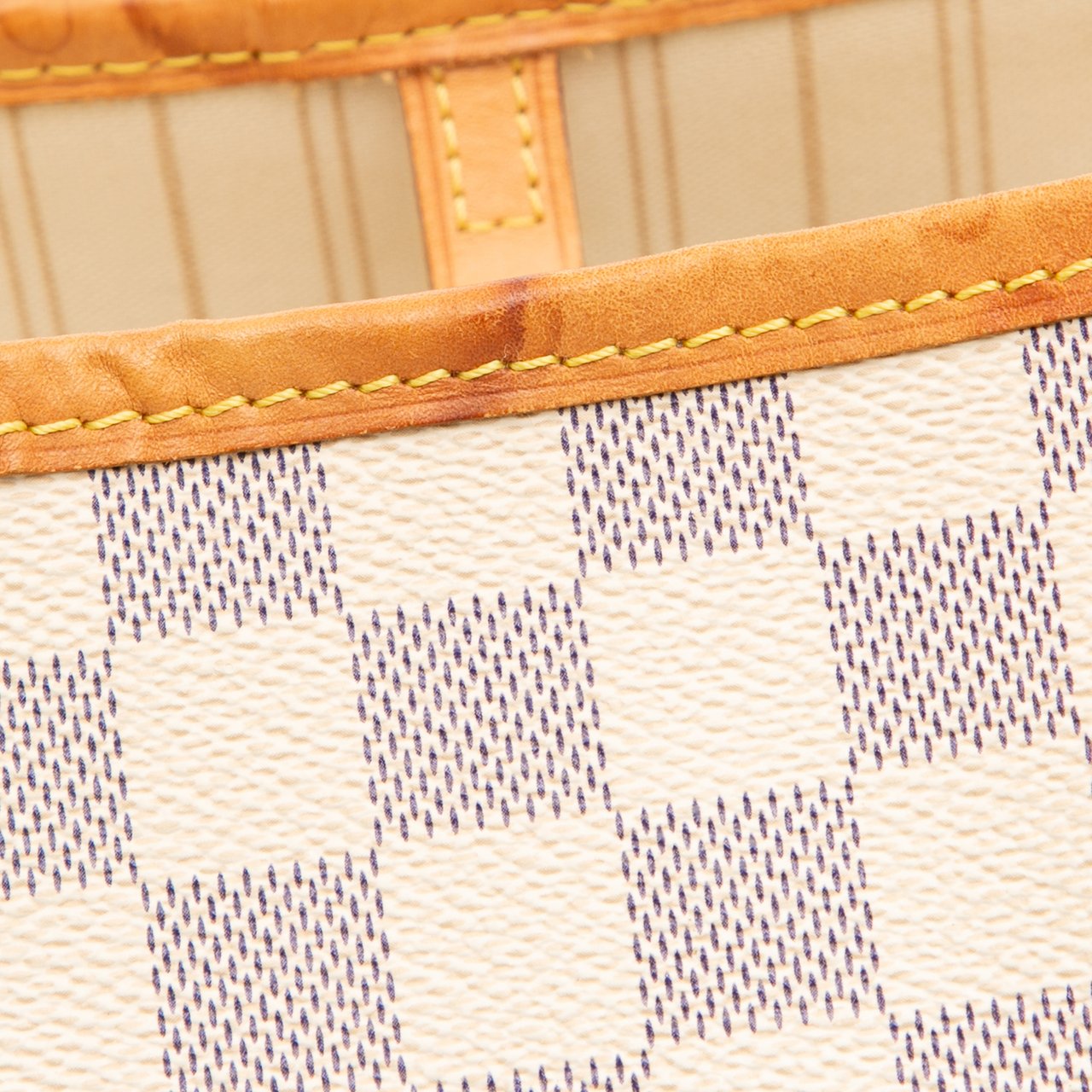 Louis Vuitton Damier Azur Neverfull MM Wit