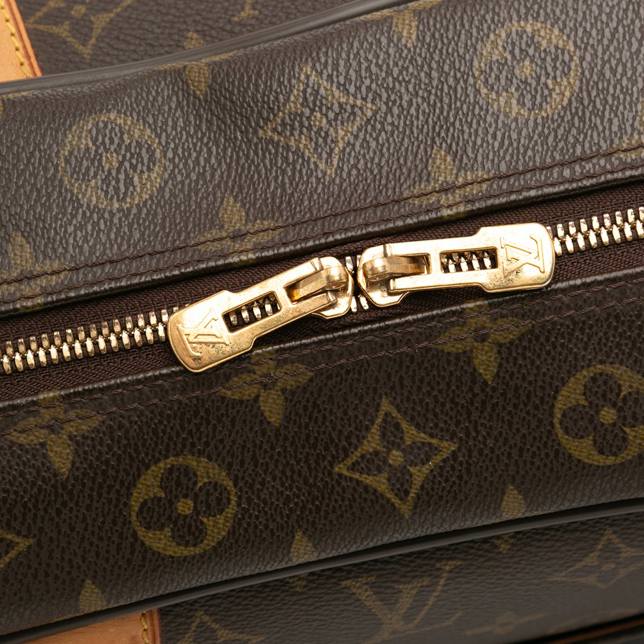 Louis Vuitton Monogram Icare Bruin