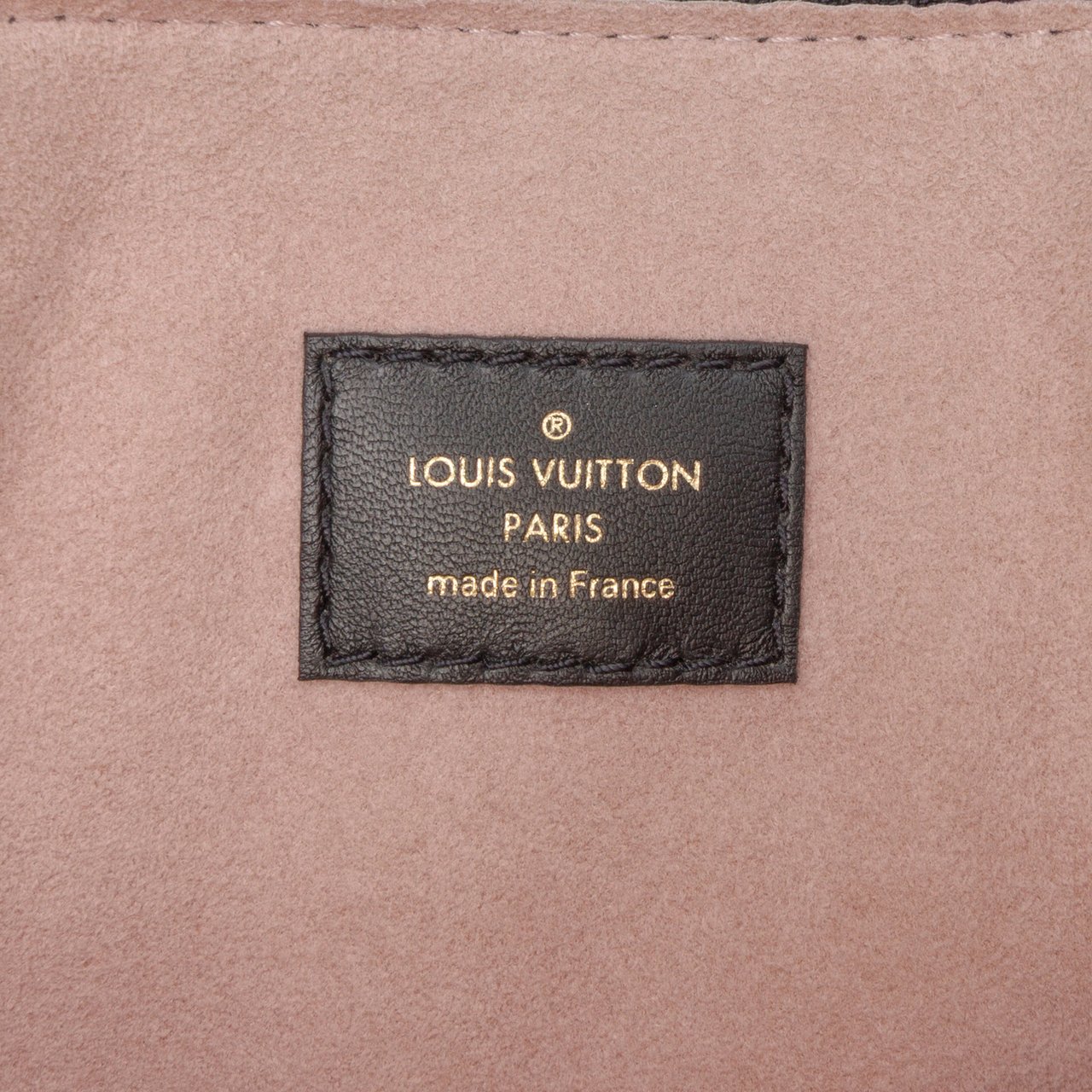 Louis Vuitton Monogram Embossed Puffy Lambskin Coussin PM Zwart