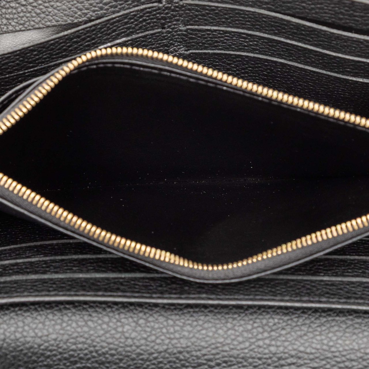 Louis Vuitton Monogram Empreinte Sarah Wallet Zwart