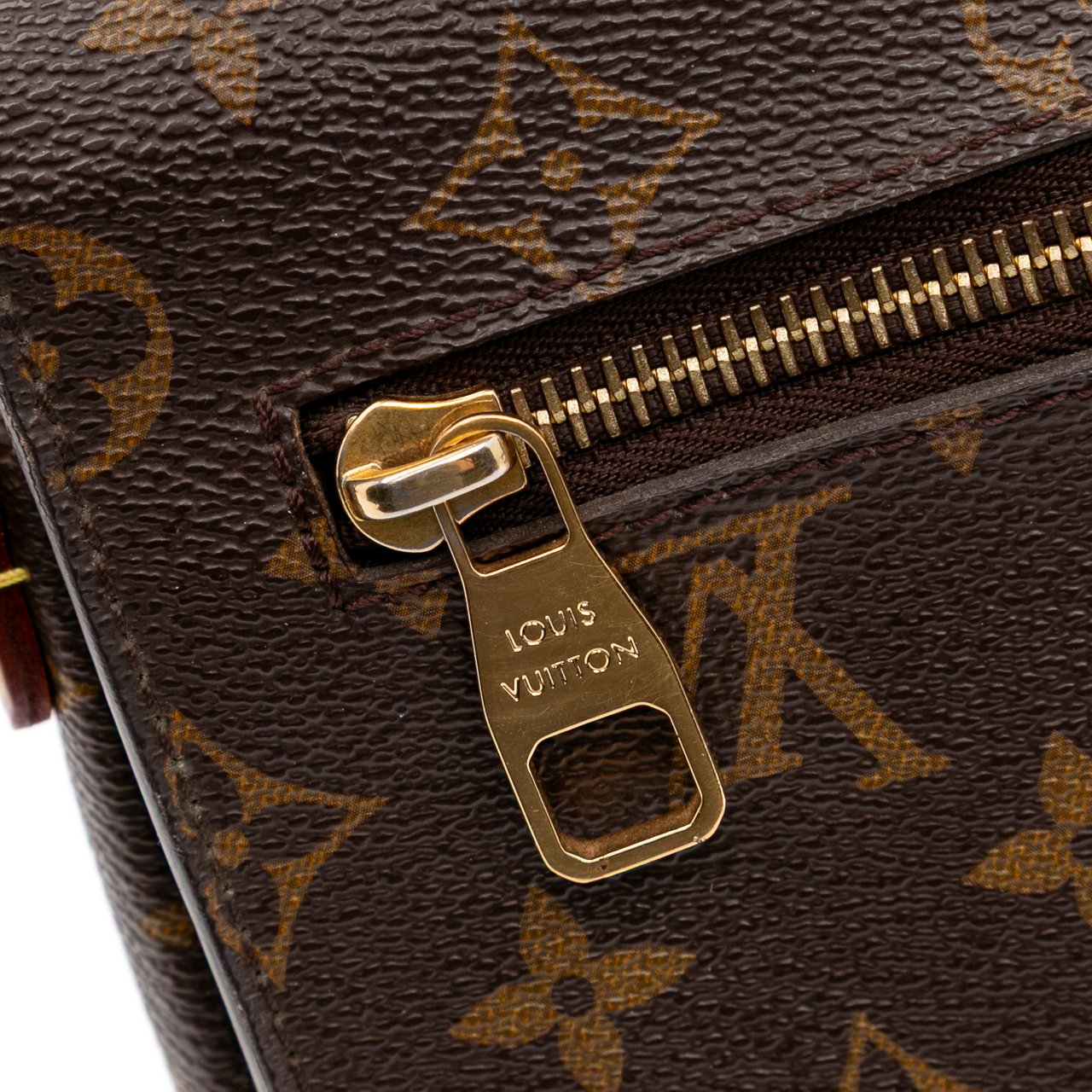Louis Vuitton Monogram Pochette Metis Bruin