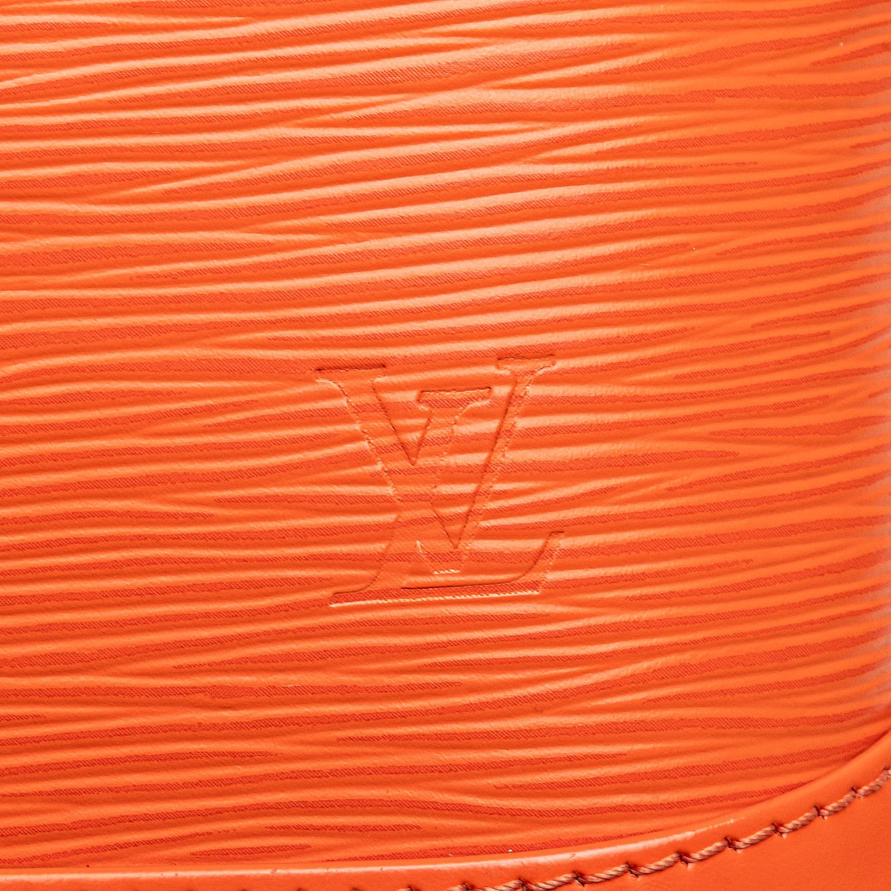 Louis Vuitton Epi Alma BB Oranje