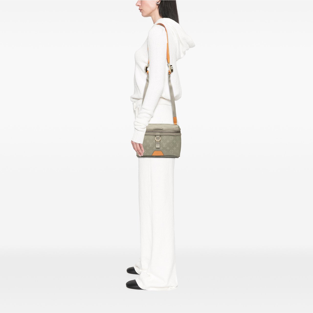 Louis Vuitton Monogram Titanium Messenger PM Grijs