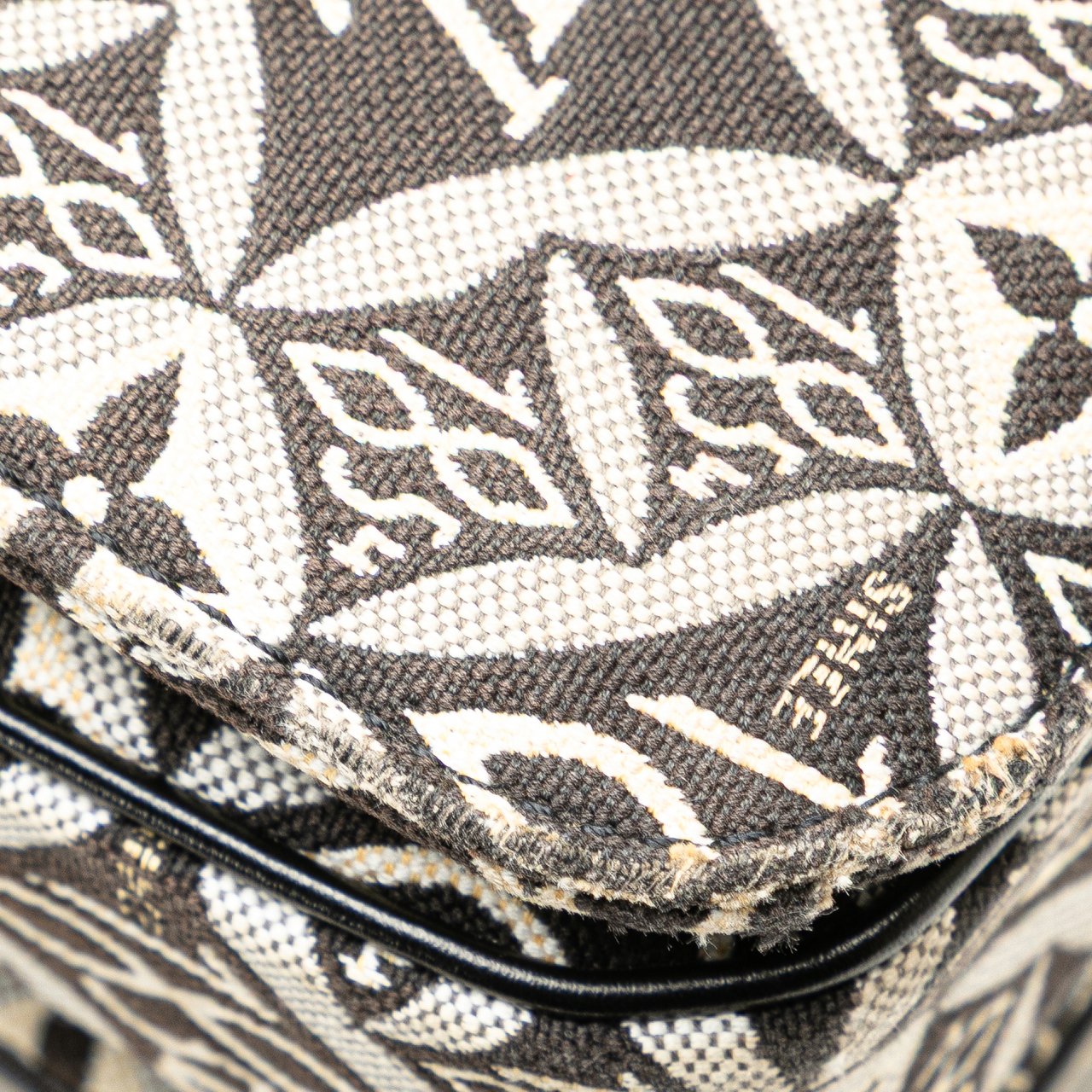 Louis Vuitton Since 1854 Pochette Metis Zwart