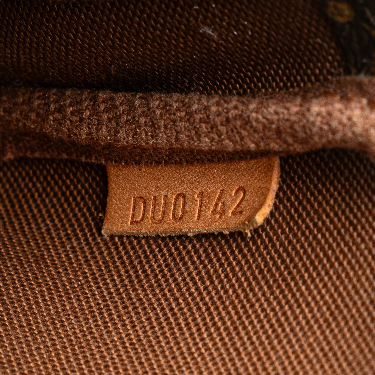 Louis Vuitton Monogram Mini Pochette Accessoires Bruin