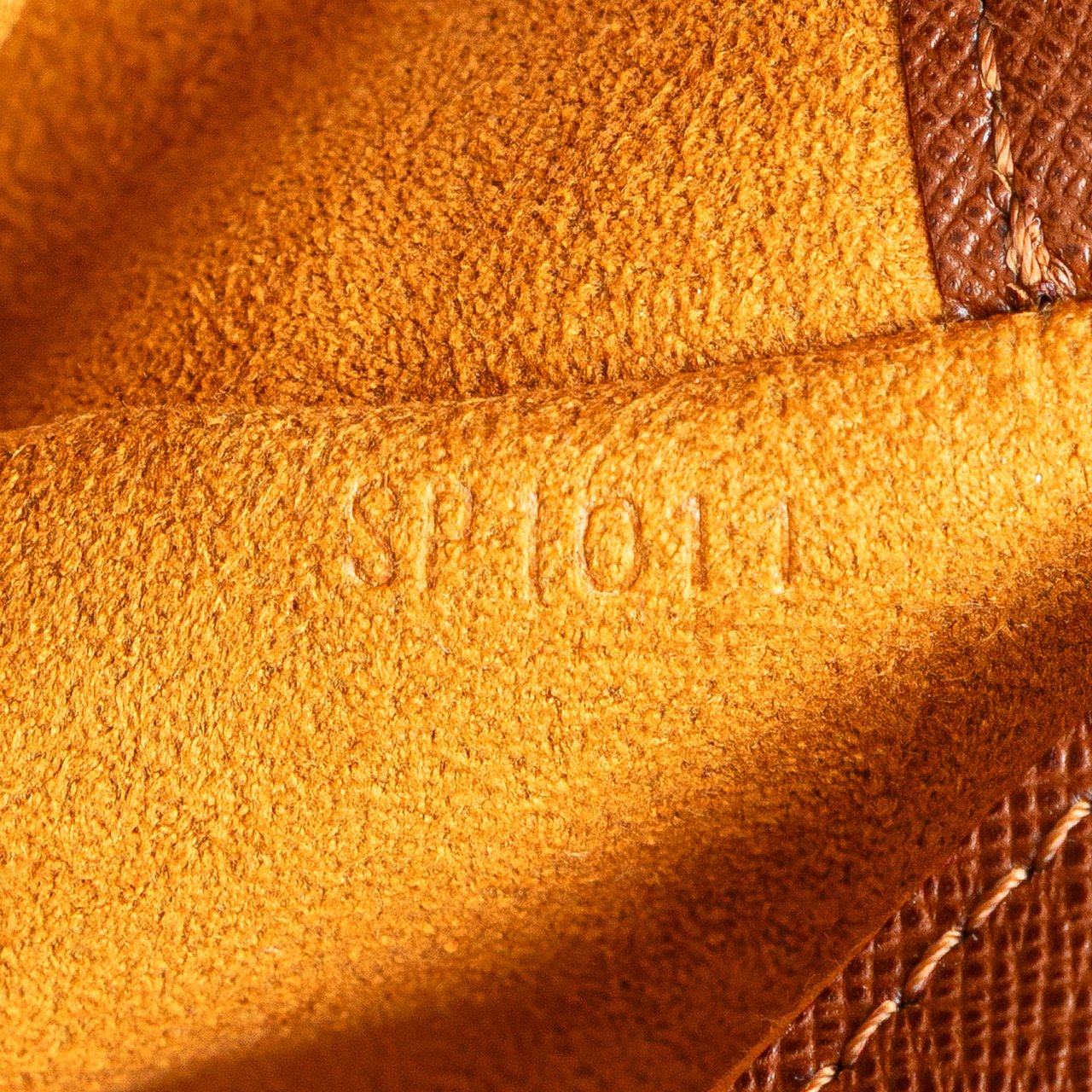 Louis Vuitton Monogram Musette Tango Short Strap Bruin