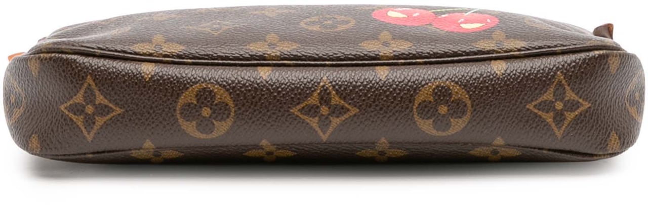 Louis Vuitton Takashi Murakami Monogram Cherry Pochette Accessoires Bruin