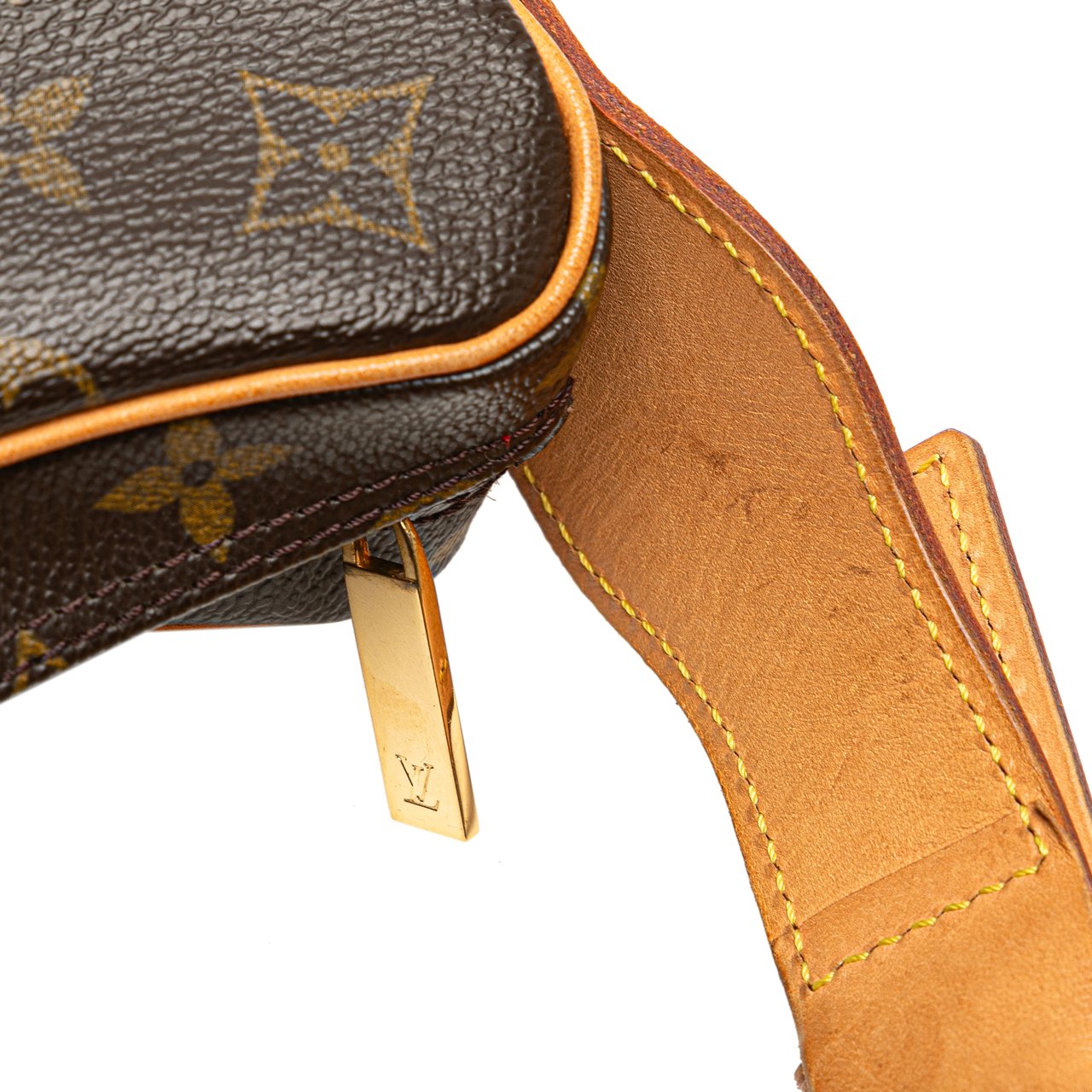 Louis Vuitton Monogram Croissant MM Bruin