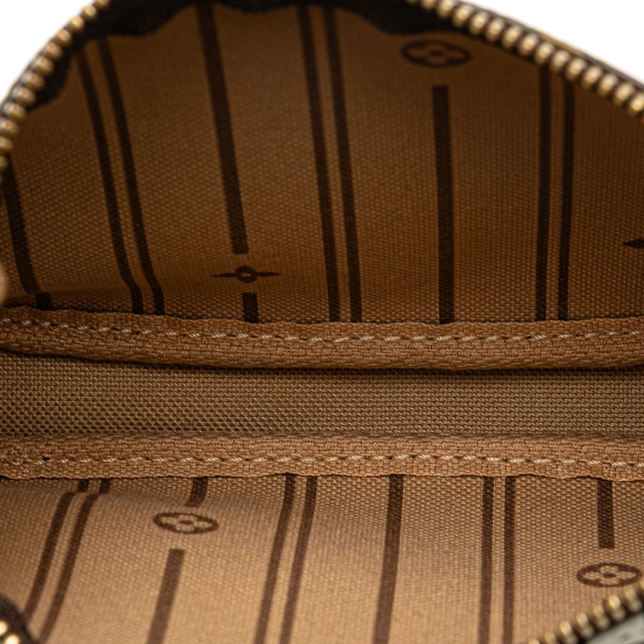 Louis Vuitton Monogram Patch Mini Pochette Accessoires Bruin