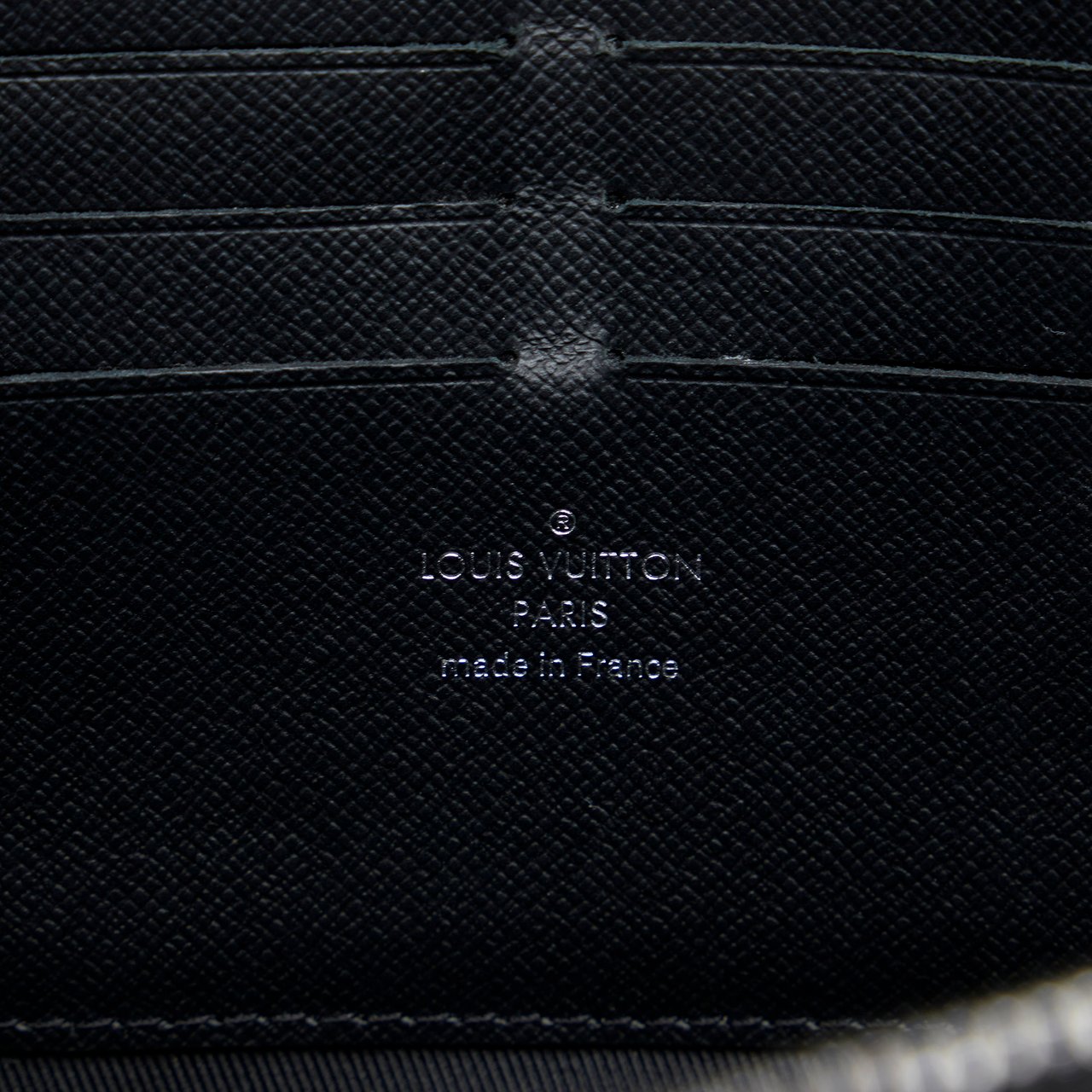 Louis Vuitton Monogram Eclipse Soft Trunk Wallet Crossbody Zwart