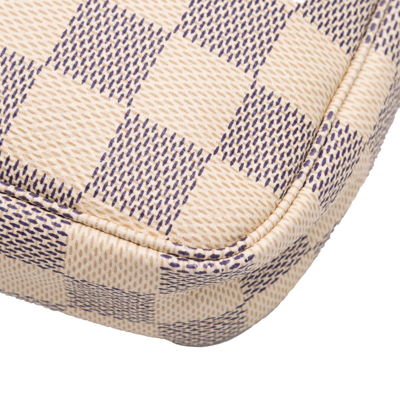 Louis Vuitton Damier Azur Pochette Accessoires Wit