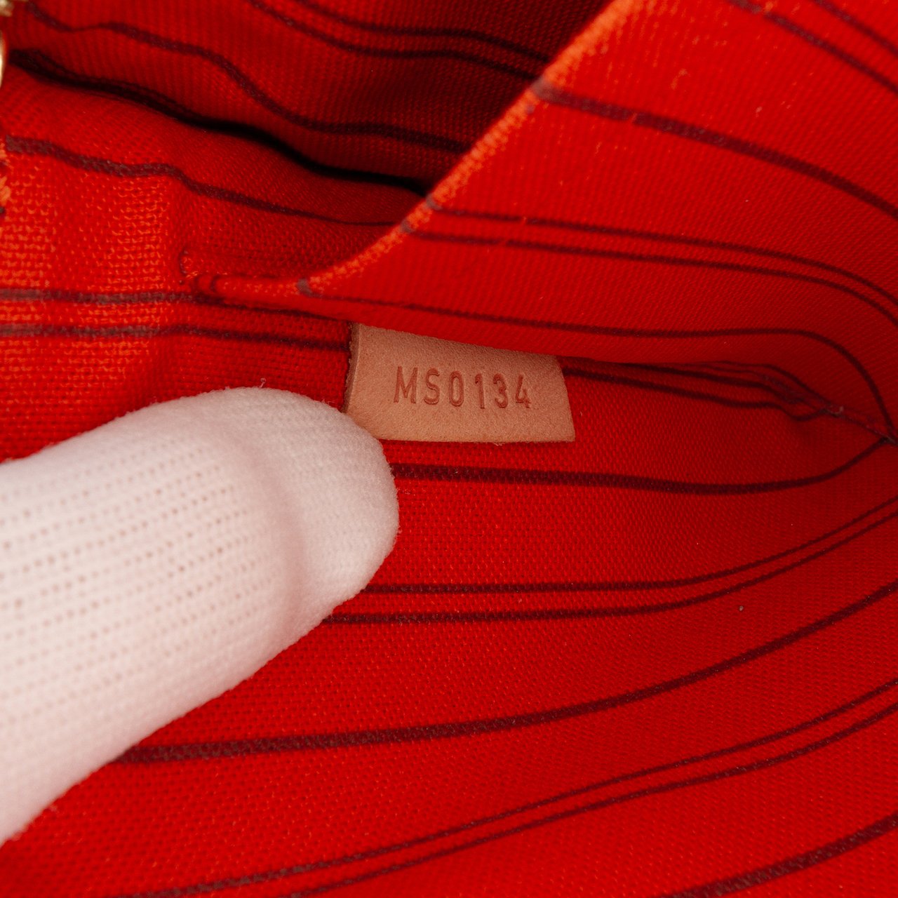 Louis Vuitton Monogram Neverfull Pouch Bruin