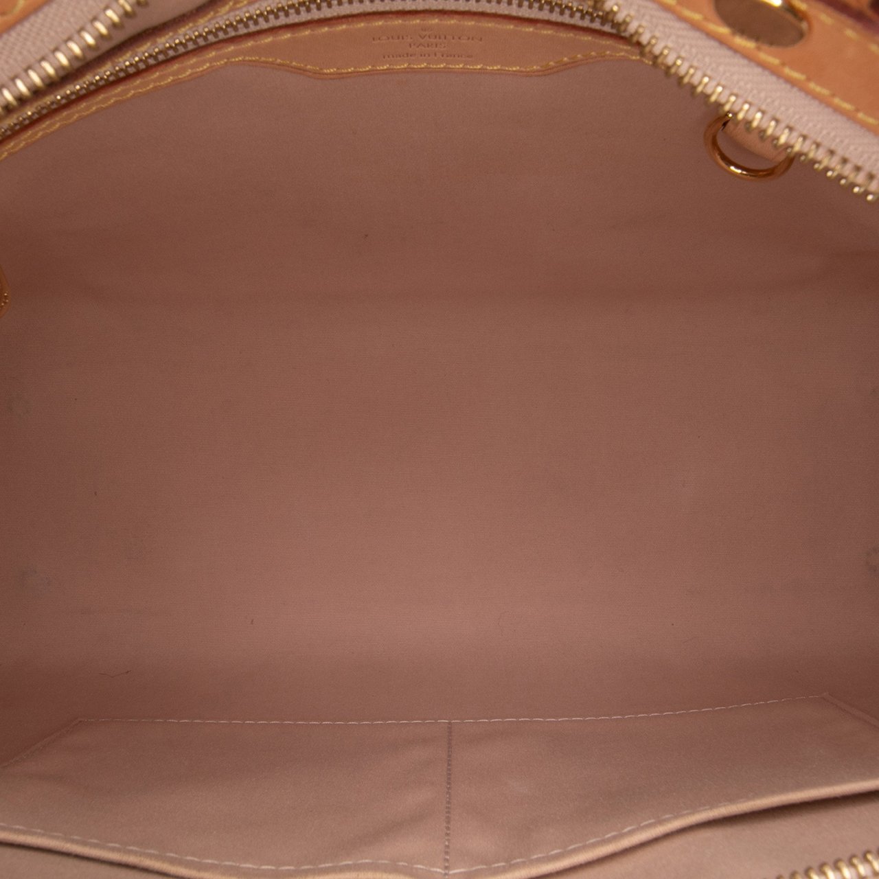 Louis Vuitton Monogram Vernis Brea MM Bruin
