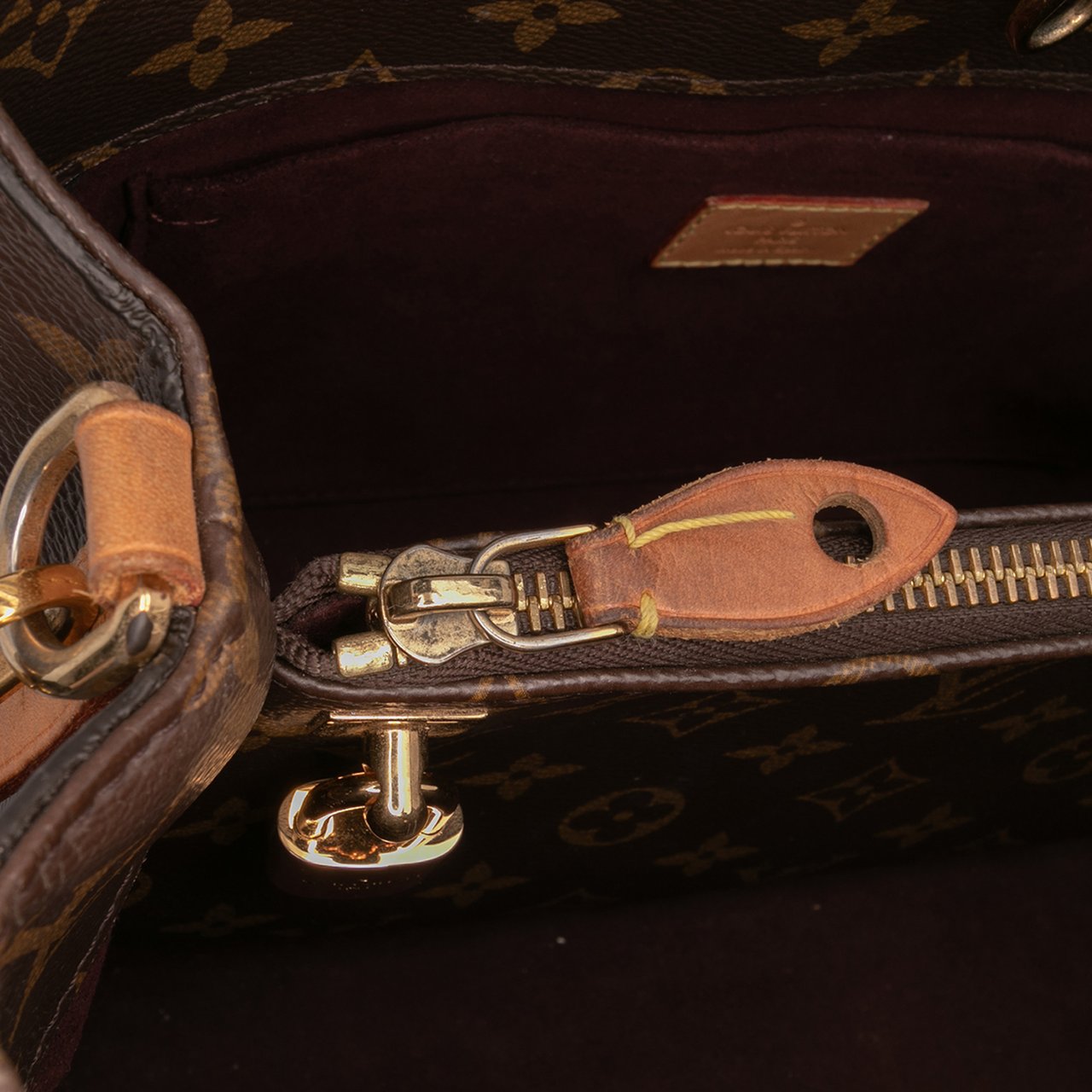 Louis Vuitton Monogram Montaigne MM Bruin