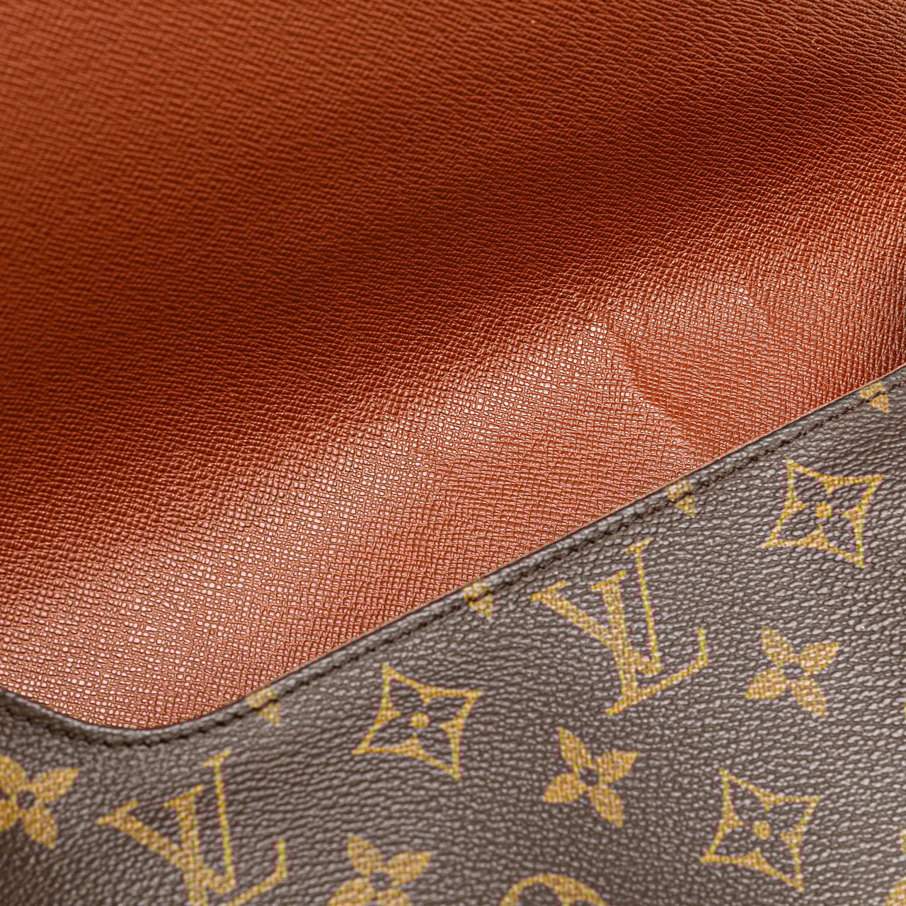 Louis Vuitton Monogram Musette Tango Short Strap Bruin