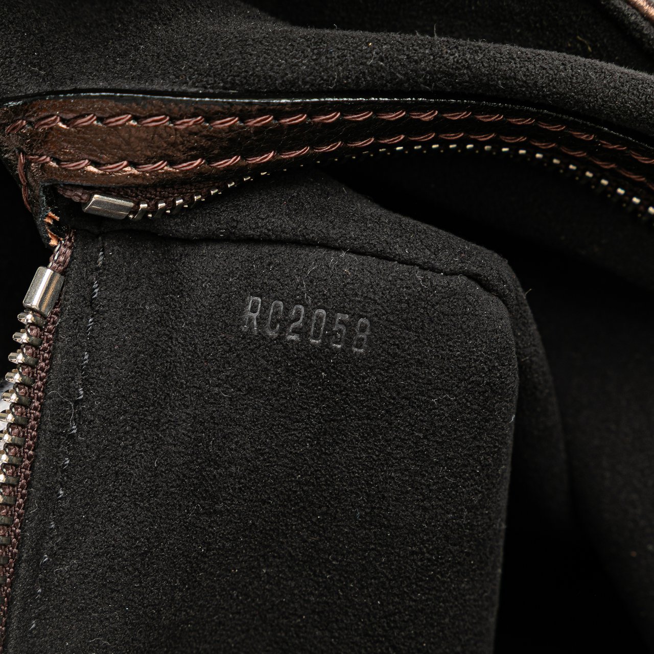 Louis Vuitton Monogram Mahina XL Bruin