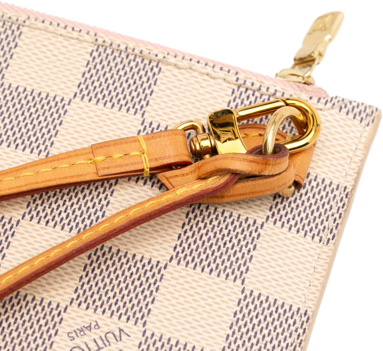 Louis Vuitton Damier Azur Neverfull MM Pouch Wit