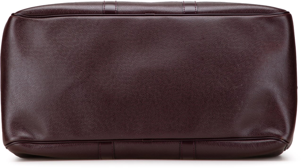 Louis Vuitton Taiga Kendall PM Rood