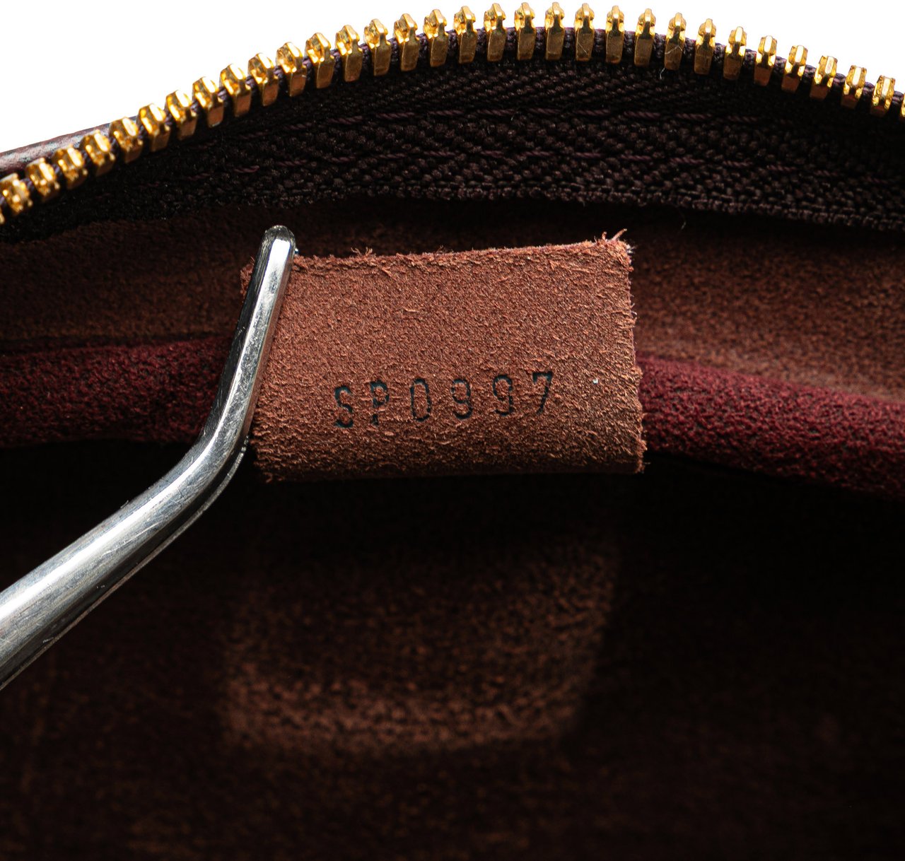 Louis Vuitton Taiga Kendall PM Rood